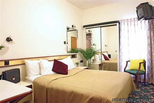 Mendeli Street Hotel By Prima Hotels - 18 Years Plus Tel Aviv Habitación foto
